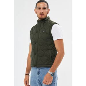 River Club Men's Onion Pattern Quilted Khaki Vest