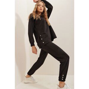 Trend Alaçatı Stili Women's Black Crew Neck Tracksuit Set with Button Detailed on the Side