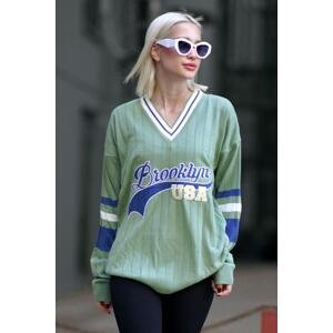 Madmext Mint Green Women's V-Neck Embroidered Sweater