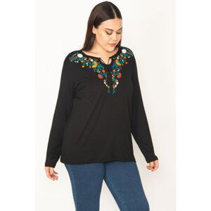 Şans Women's Plus Size Black Embroidery Detailed Blouse