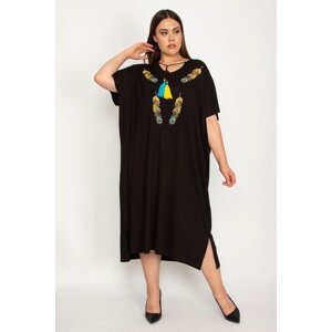 Şans Women's Plus Size Black Embroidery Detailed Side Slit Dress