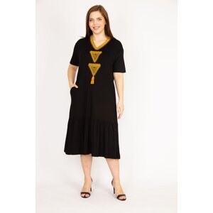 Şans Women's Black Plus Size Embroidery Detailed V-Neck Side Pockets Dress