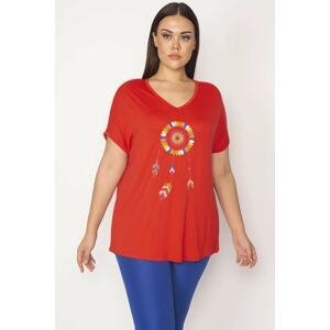 Şans Women's Plus Size Red Embroidery Detail V-Neck Low Sleeve Blouse