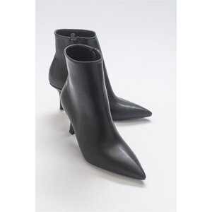 LuviShoes Raison Black Women's Boots