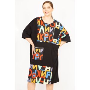 Şans Women's Black Plus Size Dress with Digital Printing and Ornamental Zipper Detail