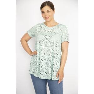 Şans Women's Green Large Size Perforated Fabric V-Neck Short Sleeve Blouse