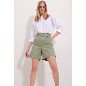 Trend Alaçatı Stili Women's Khaki Double Pocket Waist Belted Gabardine Shorts