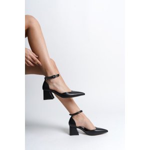 Capone Outfitters Ankle Strap Pointed Toe Chunky Heel Medium Heel Skin Matte Black Women's Shoes
