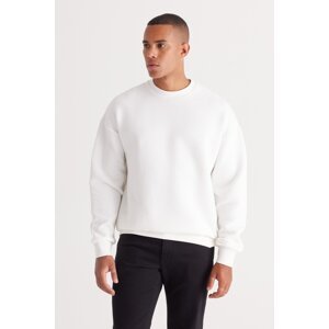 AC&Co / Altınyıldız Classics Men's Ecru Loose Fit 3 Thread Crew Neck Cotton Sweatshirt with Fleece Inside