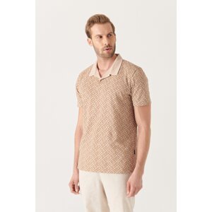 Avva Men's Beige Geometric Printed Cuban Collar T-shirt