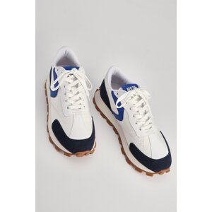 Marjin Men's Sneaker Thick Sole Lace Up Sports Shoes Edva White