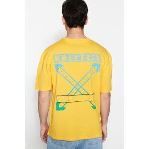 Trendyol Mustard Men's Relaxed/Casual Cut Crew Neck Short Sleeve Text Printed 100% Cotton T-Shirt