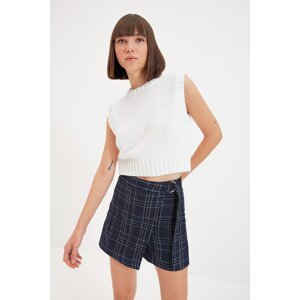 Trendyol Navy Blue Woven Buckle Plaid Shorts