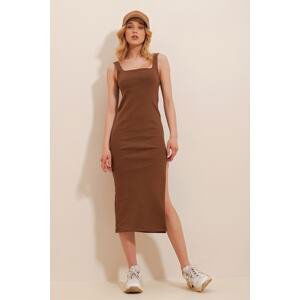 Trend Alaçatı Stili Women's Brown Square Neck Slit Detailed Midilength Lycra Dress