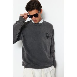 Trendyol Limited Edition Gray Relaxed/Comfortable Cut Pale Effect 100% Cotton Embroidered Sweatshirt