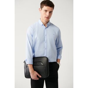 Avva Men's Light Blue Button Collar Easy Ironable Oxford Cotton Regular Fit Shirt