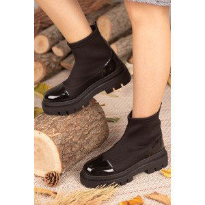 armonika FLR507 EASY TO WEAR, STRETCHED, Patent Leather DETAIL SHORT BOOTS