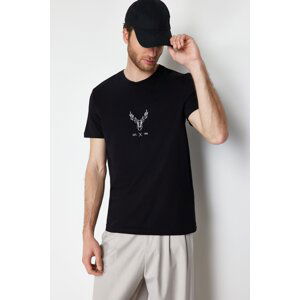 Trendyol Black Regular/Regular Fit Deer Embroidered 100% Cotton T-Shirt