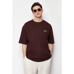 Trendyol Men's Brown Oversize 100% Cotton Crew Neck Minimal Text Printed T-Shirt