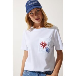Happiness İstanbul Women's White Crew Neck Embroidered Knitted T-Shirt