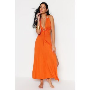 Trendyol oranžové maxi pletené plážové šaty s hlubokým výstřihem na zádech