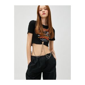 Koton Crop T-Shirt with a Printed Chain Detail, Short Sleeves, Crew Neck.