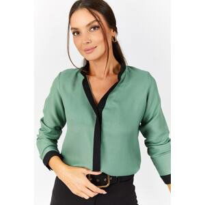 armonika Women's Green Shirt with Front Stripes