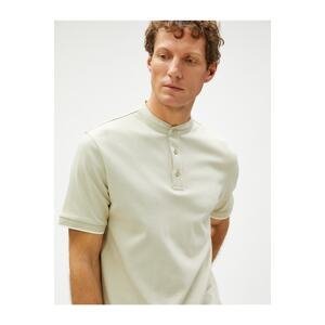 Koton T-Shirt with a wide collar, Slim fit Buttoned Short Sleeves Pile