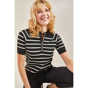 Bianco Lucci Women's Buttoned Elastic Knitwear Blouse at the sleeves and skirt.