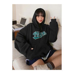 Know Women's Black Oversized Nice Printed Sweatshirt.