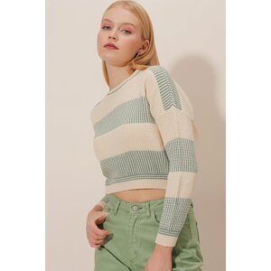 HAKKE Brass Knit Crop Sweater