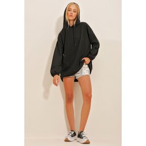 Trend Alaçatı Stili Women's Black Hoodie with Kangaroo Two Thread Pocket Long Sweatshirt