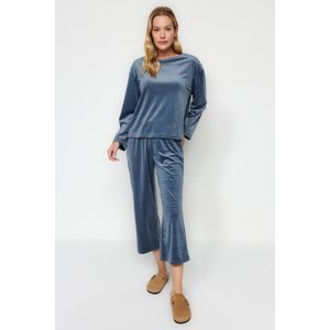 Trendyol Blue Soft Feeling Velvet Tshirt-Capri Knitted Pajama Set