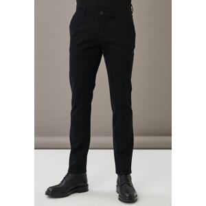 AC&Co / Altınyıldız Classics Men's Black Slim Fit Slim Fit Cotton Flexible Chino Trousers.