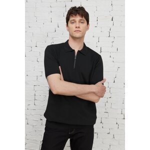 ALTINYILDIZ CLASSICS Pánské černé standardní střihové pololákové tričko s krátkým rukávem a normálním střihem.
