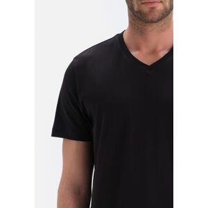 Dagi Black V-Neck Interlock Cotton Short Sleeve T-Shirt.