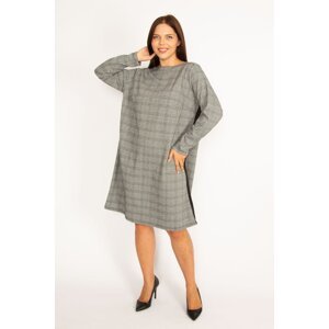 Şans Women's Plus Size Gray Checkered Dress With Side Stripes Detail