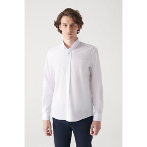 Avva Men's White Seersucker Buttoned Collar Comfort Fit Comfy Cut Shirt