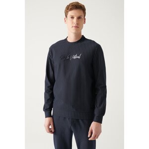 Avva Men's Navy Blue Crew Neck 2 Thread Printed Regular Fit Sweatshirt