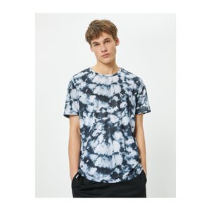 Koton Sports T-Shirt with Abstract Print. Crew Neck Short Sleeved.