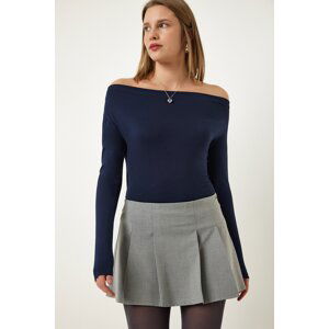 Happiness İstanbul Women's Navy Blue Boat Neck Knitted Blouse