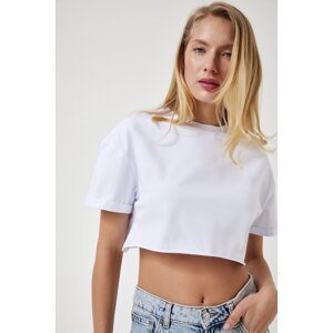 Happiness İstanbul Women's White Crew Neck Basic Crop Knitted T-Shirt