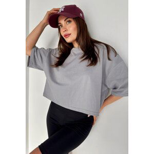 MODAGEN Women's Oversize Gray Crop Tshirt