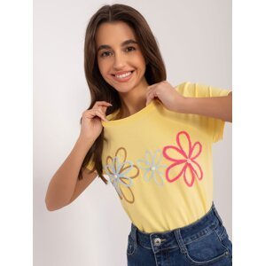 Žluté tričko s květinovou aplikací BASIC FEEL GOOD