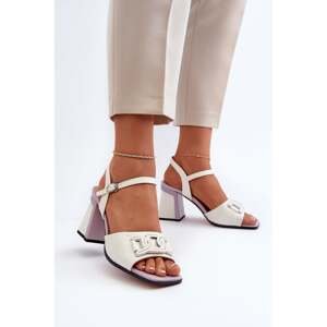 Elegantní sandály na vysokém podpatku s ozdobou, bílé D&A