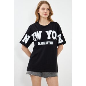 armonika Women's Black Oversize T-Shirt with New York Lettering on the Front