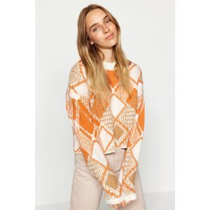 Trendyol Wide Fit Crop in Ecru. Soft Textured Patterned Knitwear Sweater