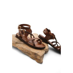 Dámské sandály Marjin z pravé kůže s doplňky, EVA podrážkou a detaily překřížených nití, Rivade Tan.