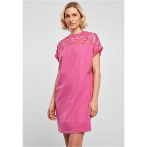 Dámské šaty s krajkou růžové