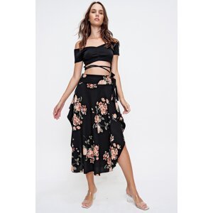 Trend Alaçatı Stili Women's Black Floral Asymmetrical Cut Patterned Viscose Skirt
